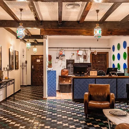 卡斯蒂略蒙达酒店 4* 蒙达