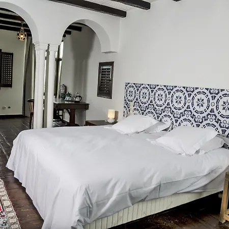 Castillo De Hotell Monda