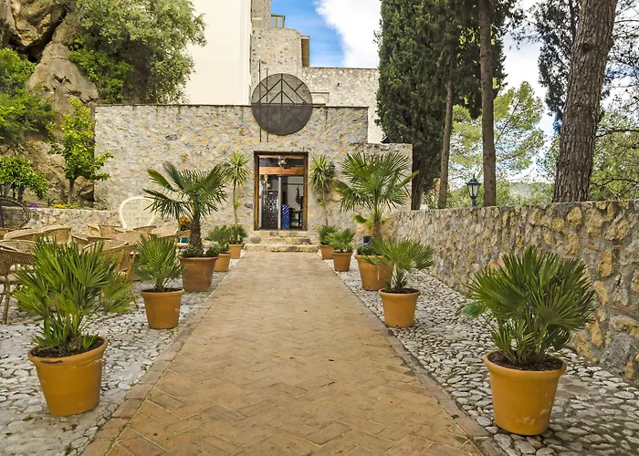 Hotel Castillo De Monda