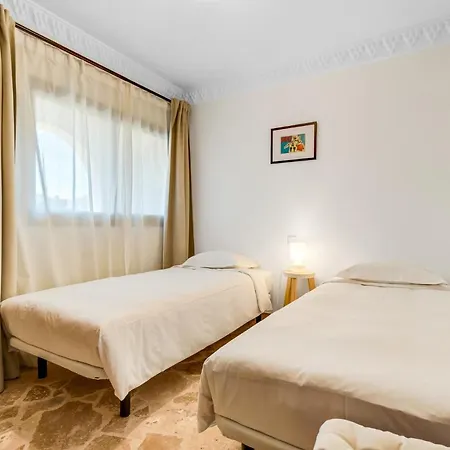 فندق Castillo De 4*